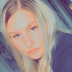 Meet your Posher, Abbie